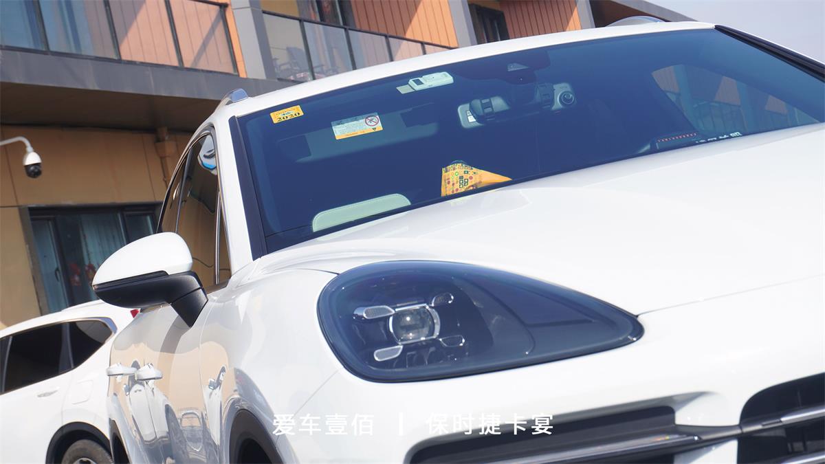 保時(shí)捷卡宴【愛車壹佰】施工ROLIPS隱形車衣