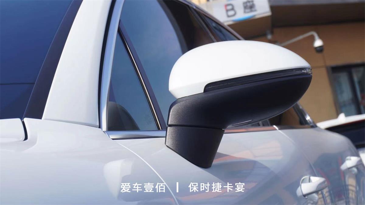 保時(shí)捷卡宴【愛車壹佰】施工ROLIPS隱形車衣